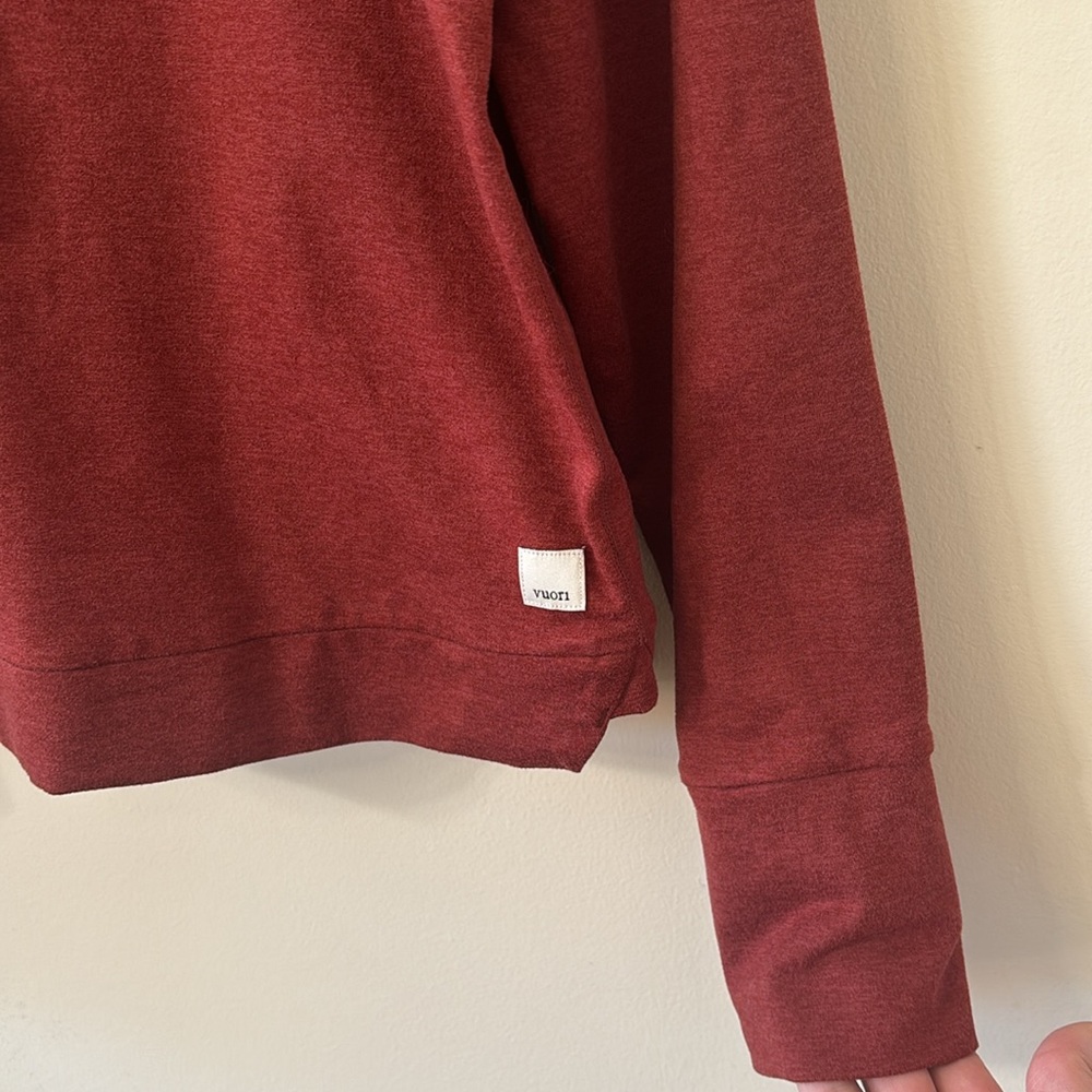 Vuori Halo Essential Hoodie Currant Heather Size XS - Picture 4 of 8